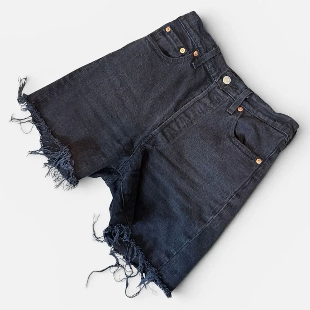 Levi’s Ribcage Black Cutoff Shorts 25” High Waisted Rise